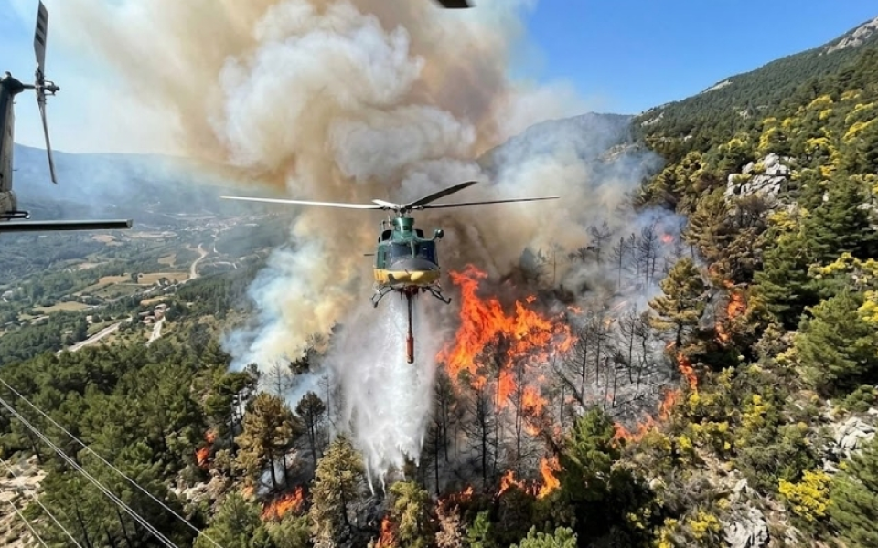 Antalya Kaş’ta Korkutan Orman Yangını: Havadan ve Karadan Jet Müdahale!