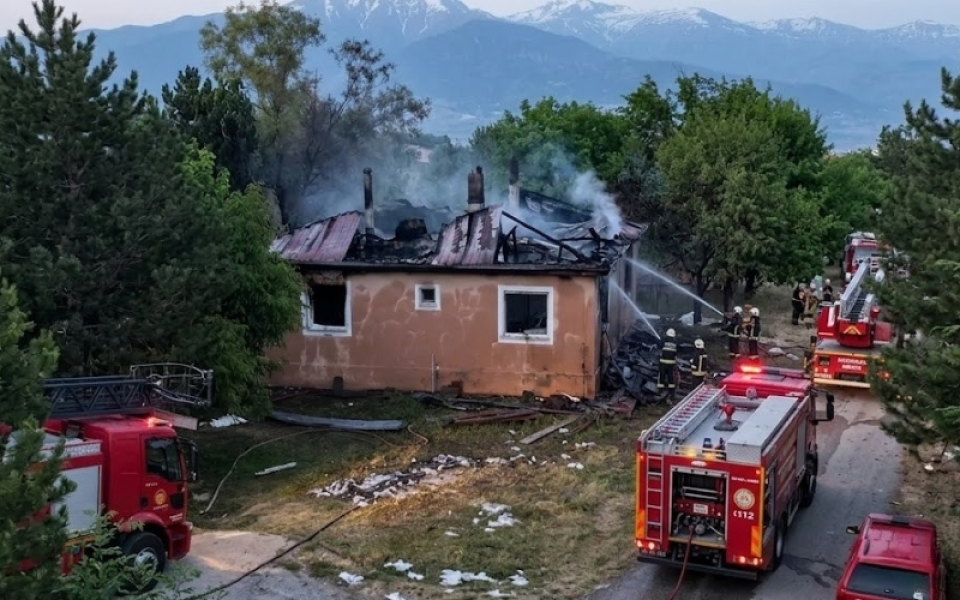 Erzincan’da Trajik Yangın Faciası: Emekli Öğretmen Sabri Turan D. Hayatını Kaybetti!