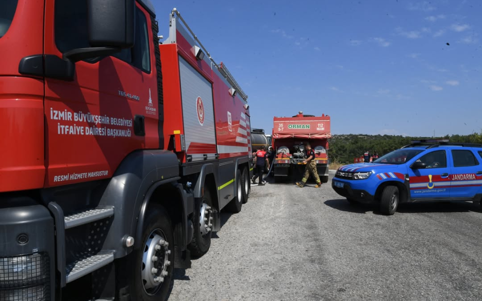 İzmir Urla Balıklıova’da Dağlık Alanda Yangın: