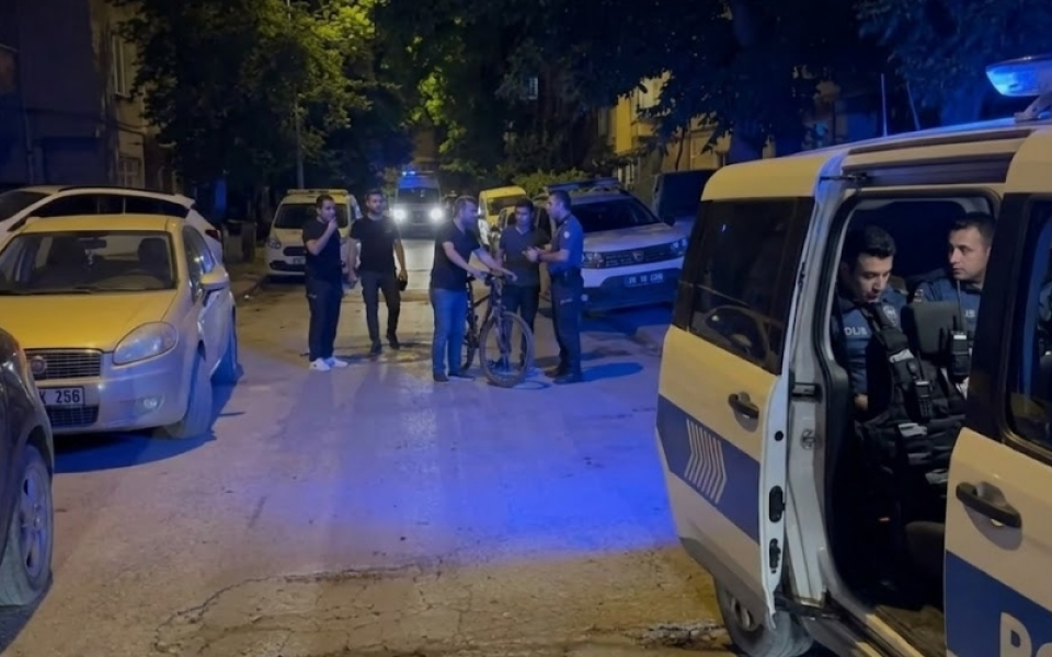 Kayseri Kocasinan’da Korkutan Bina Yangını: 2’si Çocuk 4 Kişi Dumandan Etkilendi!